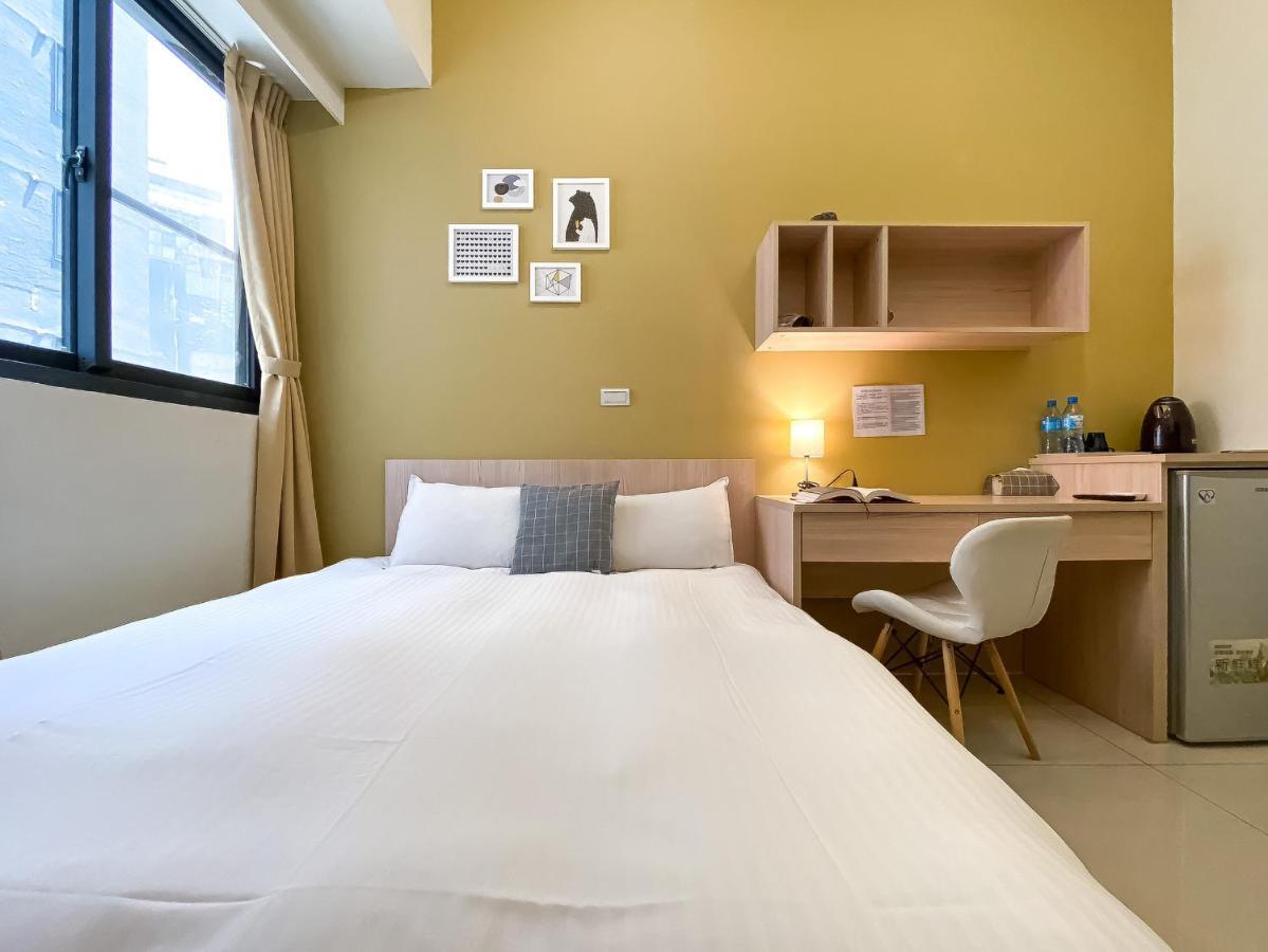 Adagio Hostel Taichung Esterno foto