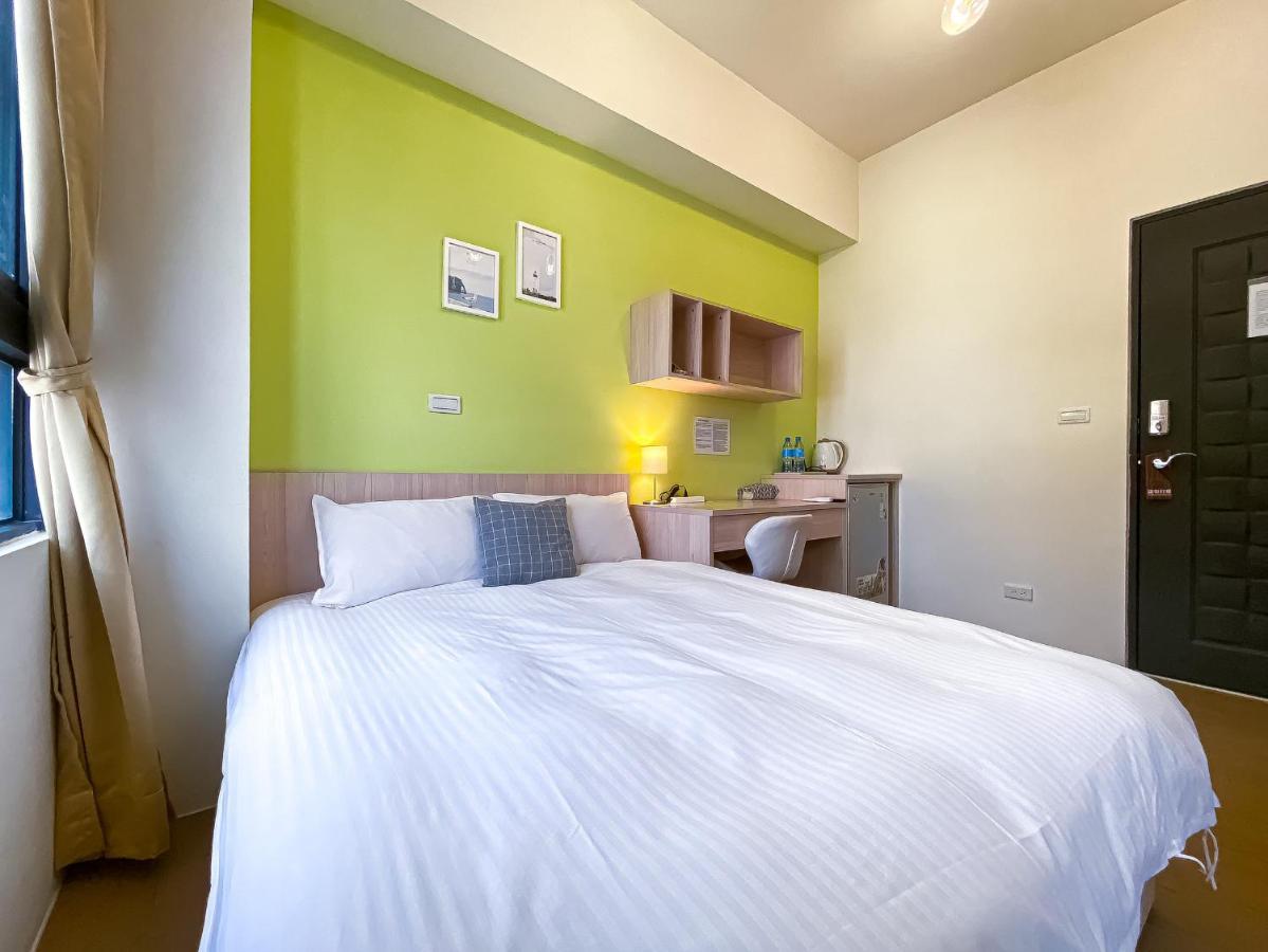 Adagio Hostel Taichung Esterno foto