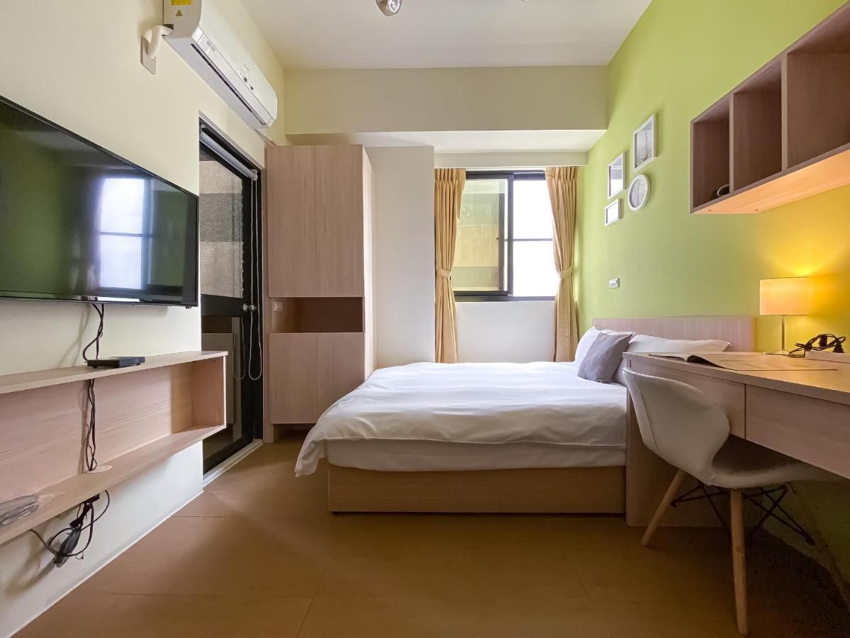 Adagio Hostel Taichung Esterno foto