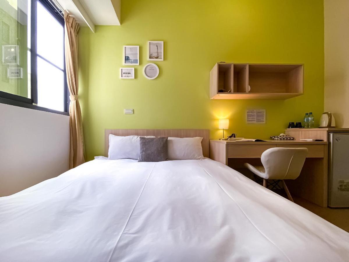 Adagio Hostel Taichung Esterno foto