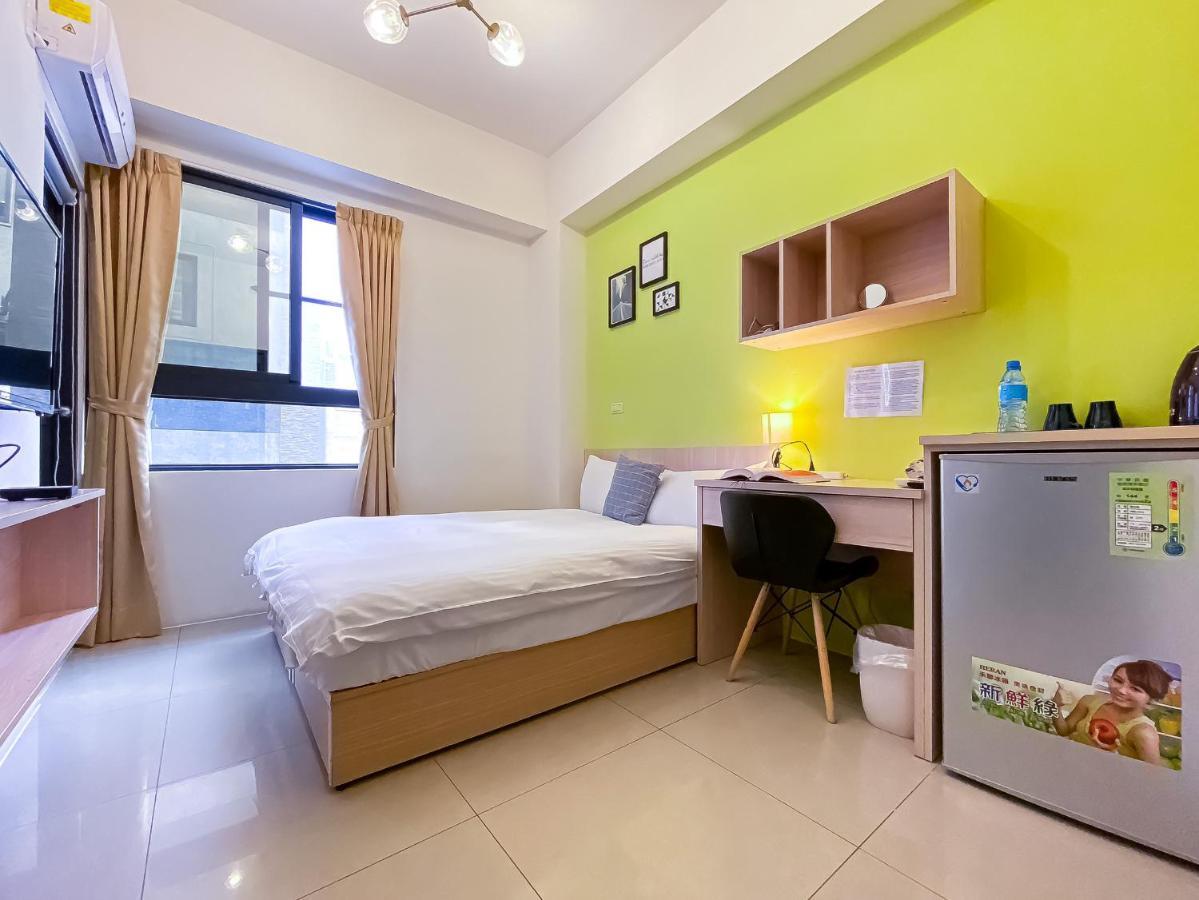Adagio Hostel Taichung Esterno foto