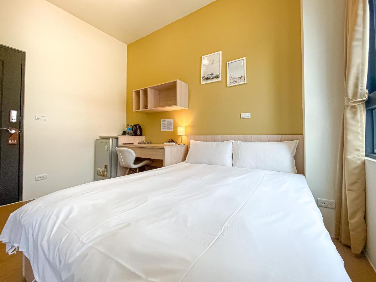 Adagio Hostel Taichung Esterno foto